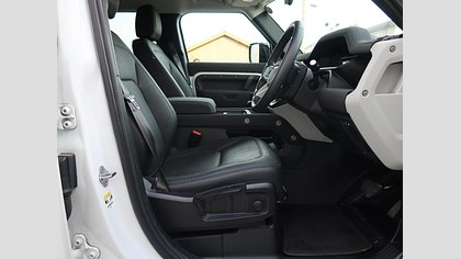 Defender 110 19