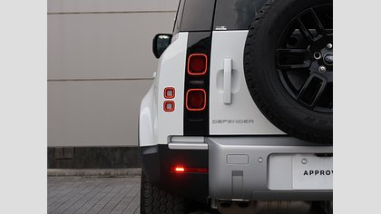 Defender 110 21