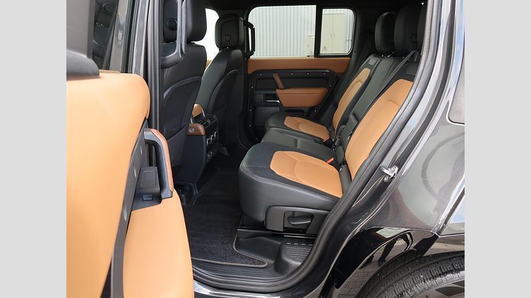 2023 認定中古車 Land Rover Defender 110 カルパチアングレイ D300 AWD（AT） X-DYNAMIC HSE