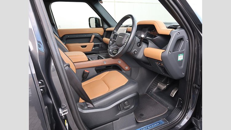 2023 認定中古車 Land Rover Defender 110 カルパチアングレイ D300 AWD（AT） X-DYNAMIC HSE