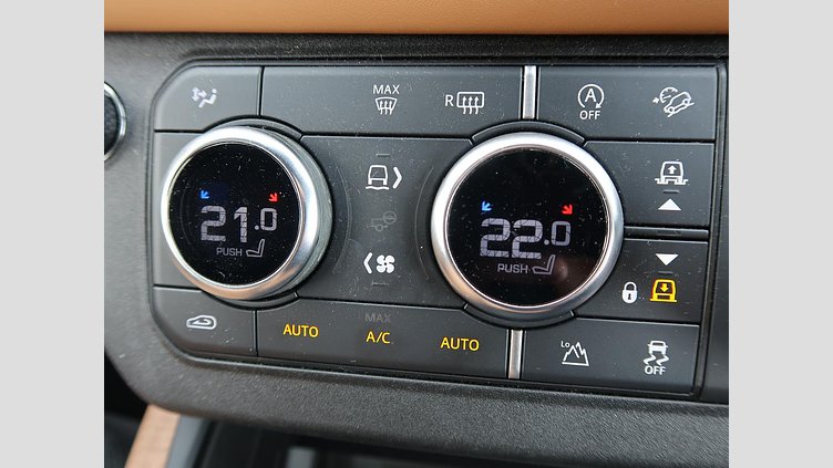 2023 認定中古車 Land Rover Defender 110 カルパチアングレイ D300 AWD（AT） X-DYNAMIC HSE