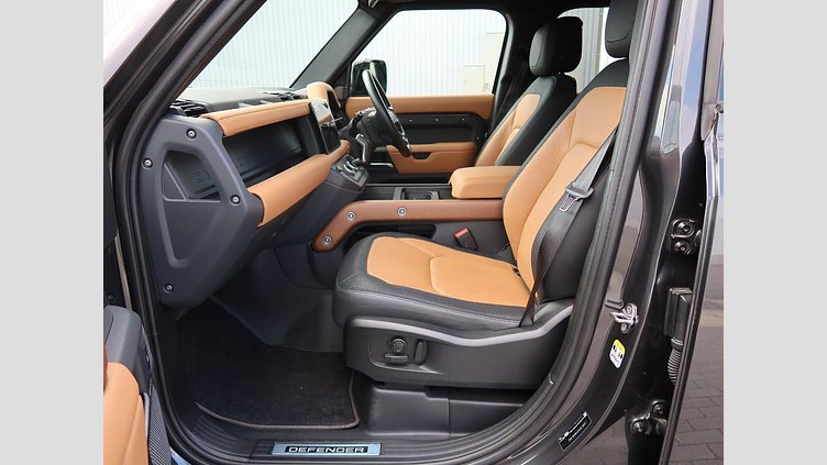 2023 認定中古車 Land Rover Defender 110 カルパチアングレイ D300 AWD（AT） X-DYNAMIC HSE