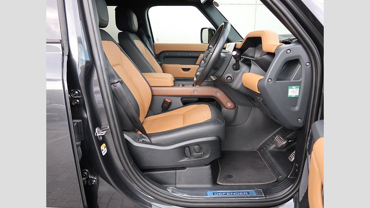 2023 認定中古車 Land Rover Defender 110 カルパチアングレイ D300 AWD（AT） X-DYNAMIC HSE