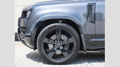 Defender 110 8