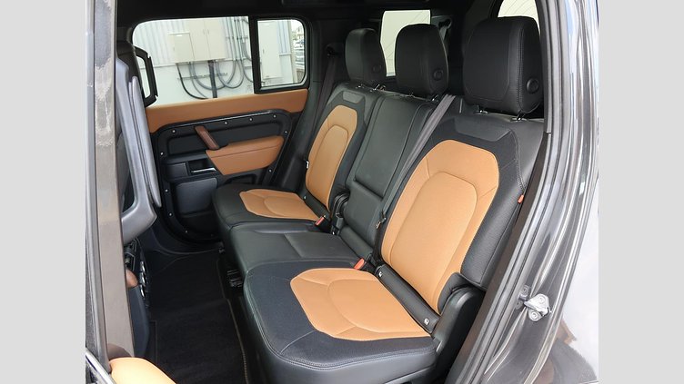 2023 認定中古車 Land Rover Defender 110 カルパチアングレイ D300 AWD（AT） X-DYNAMIC HSE