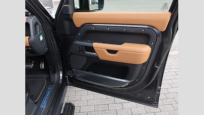 Defender 110 41