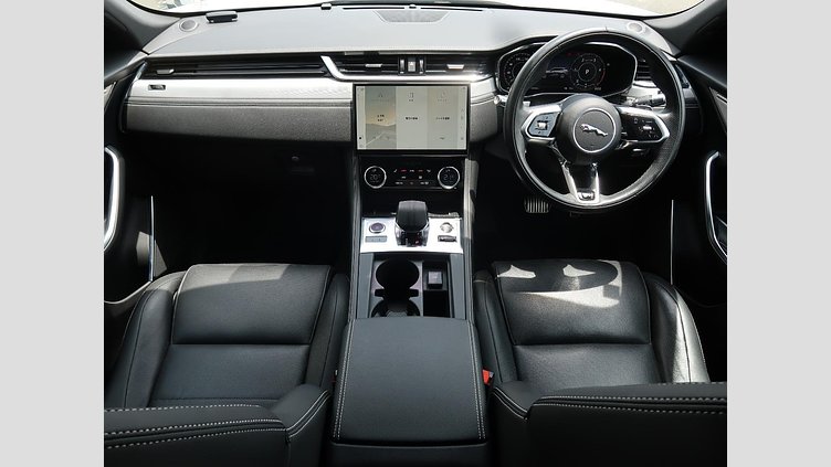 2021 認定中古車 Jaguar F-Pace ユーロンホワイト D200 AWD（オートマチック）MHEV R-DYNAMIC SE
