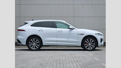 F-Pace 76