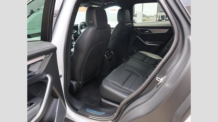 2021 認定中古車 Jaguar F-Pace ユーロンホワイト D200 AWD（オートマチック）MHEV R-DYNAMIC SE