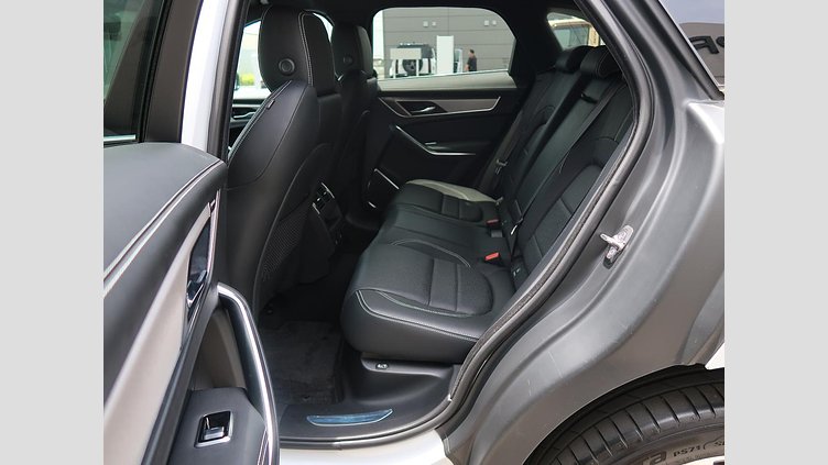 2021 認定中古車 Jaguar F-Pace ユーロンホワイト D200 AWD（オートマチック）MHEV R-DYNAMIC SE