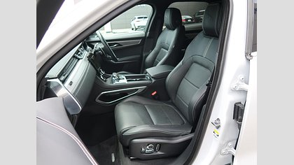 F-Pace 34