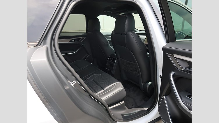 2021 認定中古車 Jaguar F-Pace ユーロンホワイト D200 AWD（オートマチック）MHEV R-DYNAMIC SE