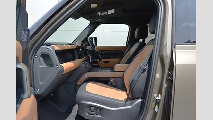 Defender 110 2