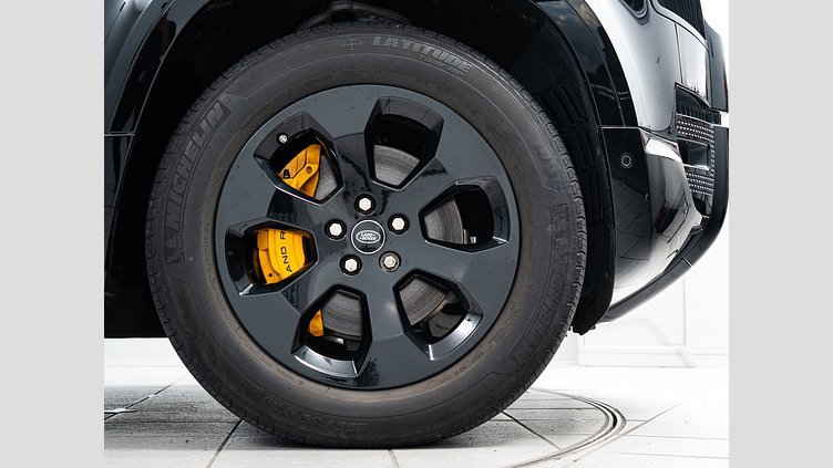 2022 認定中古車 Land Rover Defender 110 サントリーニブラック D300 AWD（AT） X-DYNAMIC HSE　D300　エアサスペンション