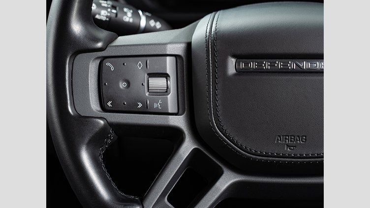 2022 認定中古車 Land Rover Defender 110 サントリーニブラック D300 AWD（AT） X-DYNAMIC HSE　D300　エアサスペンション