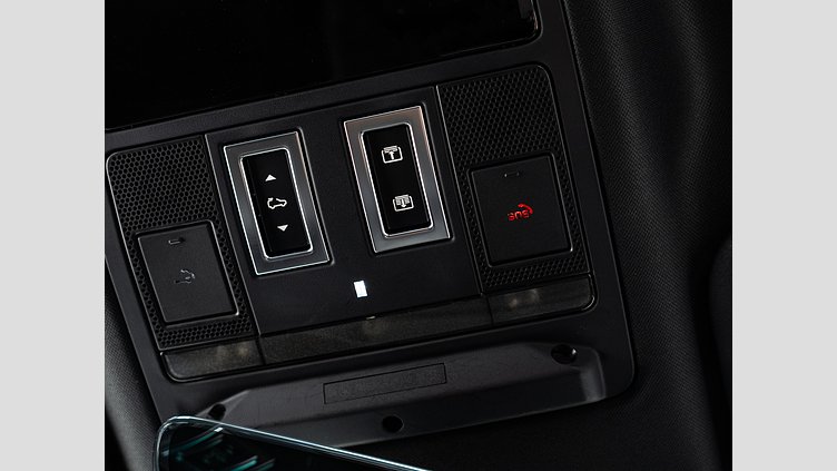 2022 認定中古車 Land Rover Defender 110 サントリーニブラック D300 AWD（AT） X-DYNAMIC HSE　D300　エアサスペンション
