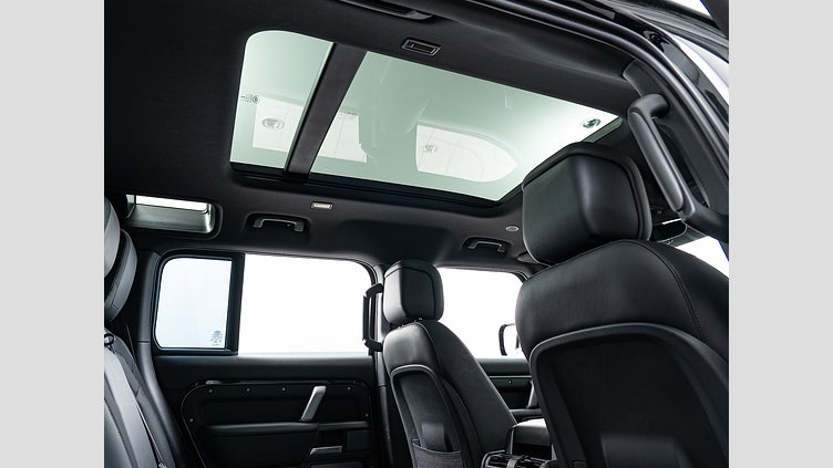 2022 認定中古車 Land Rover Defender 110 サントリーニブラック D300 AWD（AT） X-DYNAMIC HSE　D300　エアサスペンション