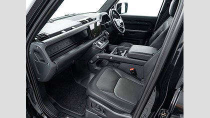 Defender 110 2