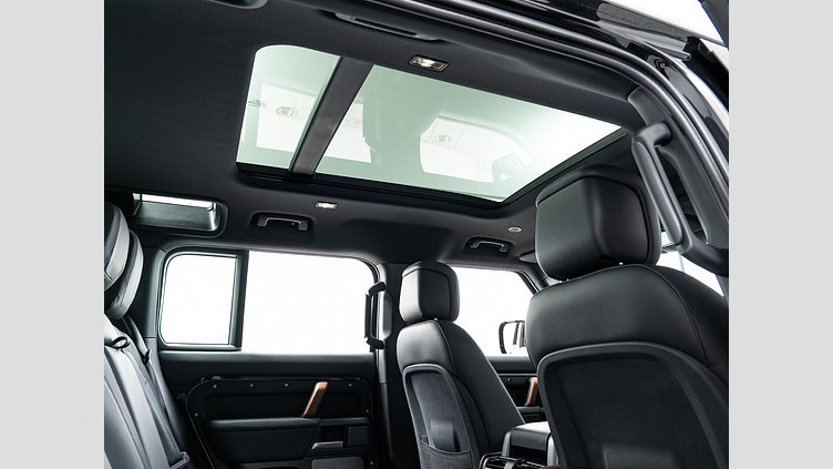 2023 認定中古車 Land Rover Defender 110 サントリーニブラック D300 AWD（AT） X-DYNAMIC HSE D300 エアサスペンション