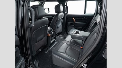 Defender 110 4
