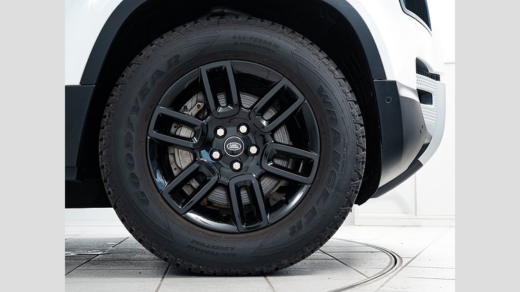 2024 認定中古車 Land Rover Defender 110 フジホワイト D350 ディーゼルマイルドハイブリッド S 　D350　エアサスペンション　