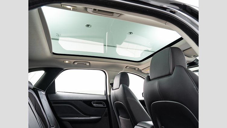 2016 認定中古車 Jaguar F-Pace Santorini Black 2.0Ldiesel Rスポーツ　20d