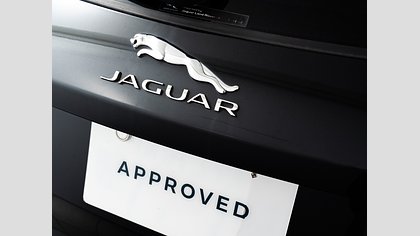 F-Pace 10