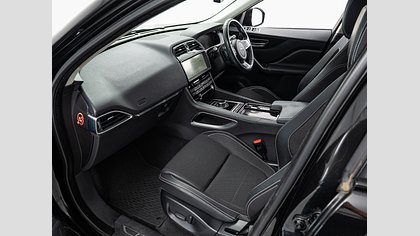 F-Pace 2
