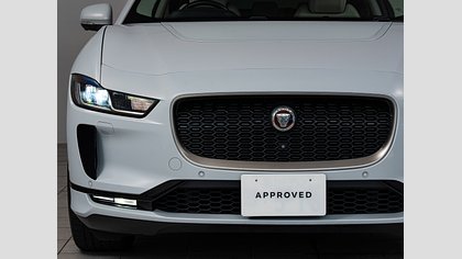 I-Pace 10