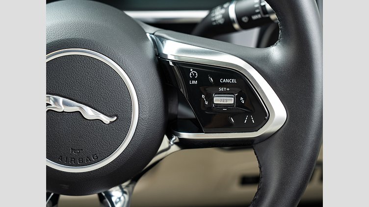 2019 認定中古車 Jaguar I-Pace ユーロンホワイト EV400 S