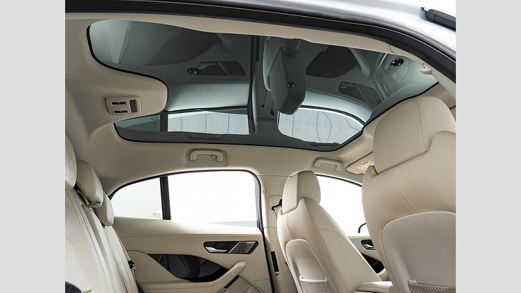 2019 認定中古車 Jaguar I-Pace ユーロンホワイト EV400 S