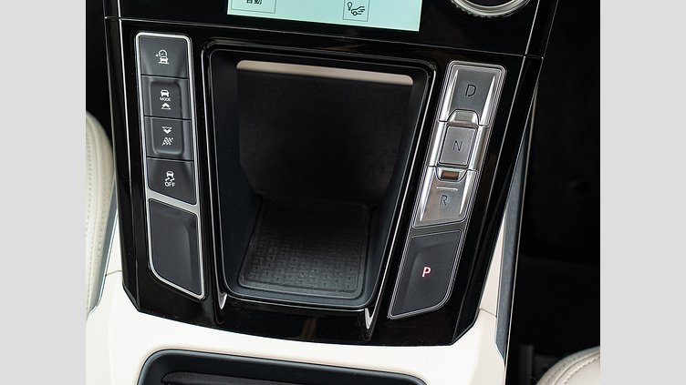 2019 認定中古車 Jaguar I-Pace ユーロンホワイト EV400 S