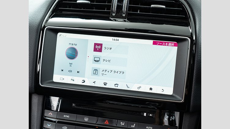 2016 認定中古車 Jaguar F-Pace Santorini Black 2.0Ldiesel Rスポーツ　20d