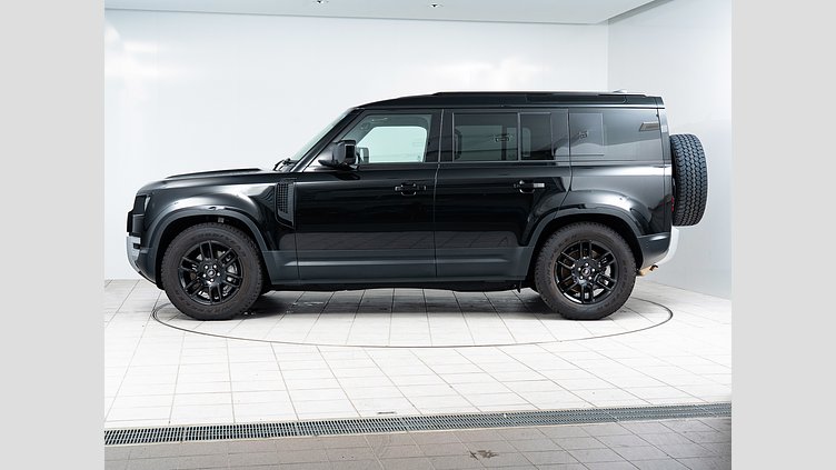 2025 認定中古車 Land Rover Defender 110 サントリーニブラック D350 ディーゼルマイルドハイブリッド S　D350　エアサスペンション