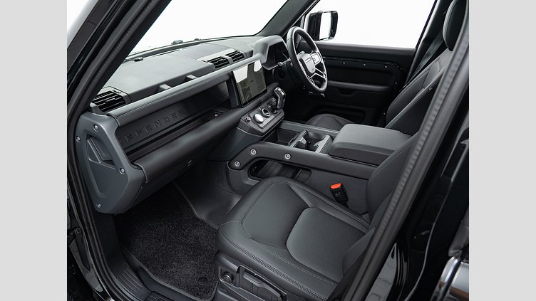 2025 認定中古車 Land Rover Defender 110 サントリーニブラック D350 ディーゼルマイルドハイブリッド S　D350　エアサスペンション