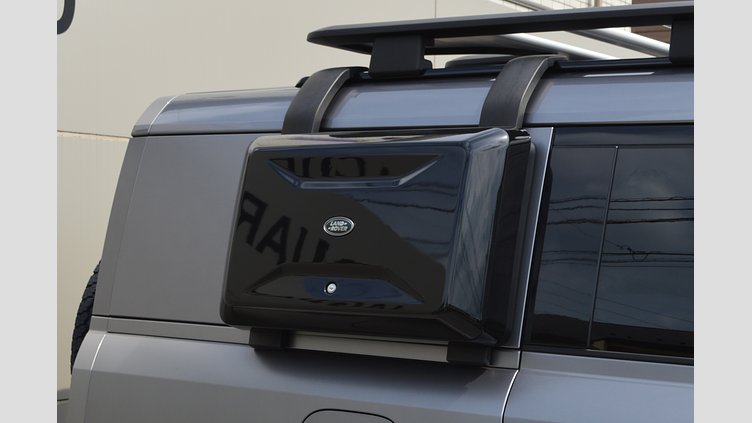 2023 認定中古車 Land Rover Defender 130 アイガーグレイ D300 AWD（AT） OUTBOUND