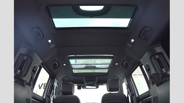 2023 認定中古車 Land Rover Defender 130 アイガーグレイ D300 AWD（AT） OUTBOUND
