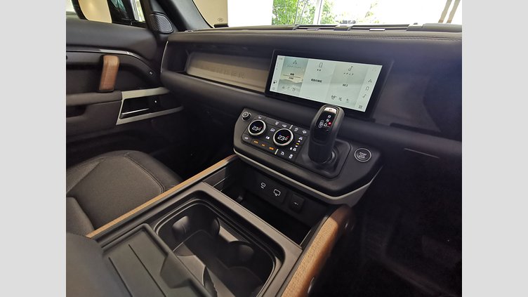 2023 認定中古車 Land Rover Defender 110 カルパチアングレイ D300 AWD（AT） X-DYNAMIC SE