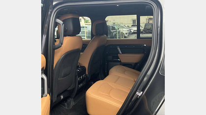 Defender 110 4
