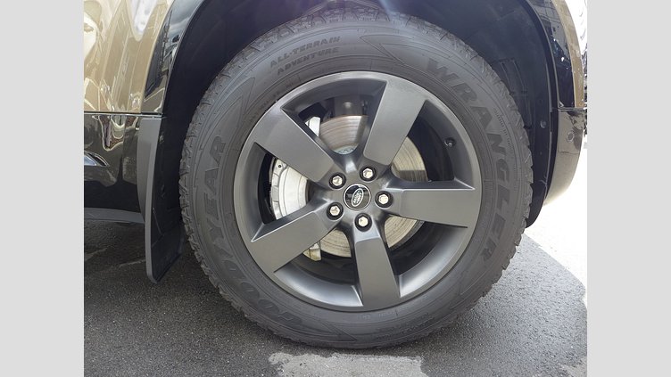 2023 認定中古車 Land Rover Defender 110 Gondwana Stone D300  X-DYNAMIC HSE