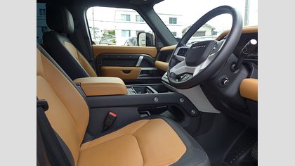 Defender 110 8