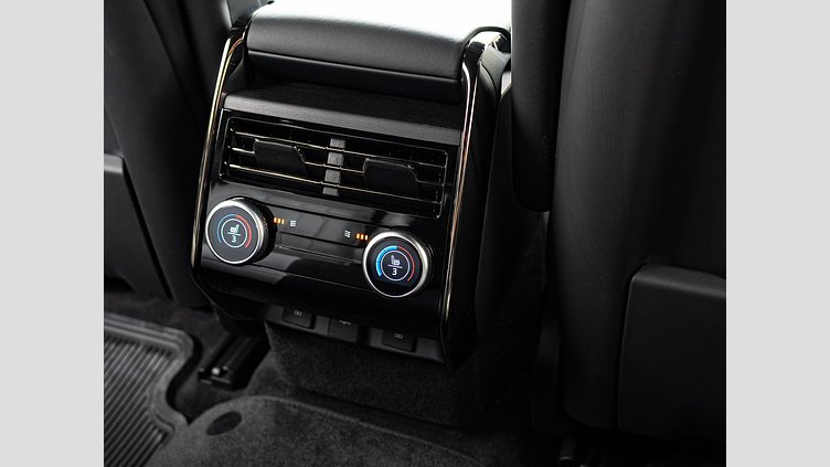 2023 認定中古車 Land Rover Range Rover Sport フジホワイト 3.0リッター6気筒300PSターボチャージドディーゼルMHEV（オートマチック） DYNAMIC HSE