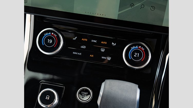 2023 認定中古車 Land Rover Range Rover Sport フジホワイト 3.0リッター6気筒300PSターボチャージドディーゼルMHEV（オートマチック） DYNAMIC HSE
