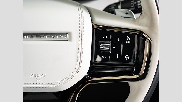 2023 認定中古車 Land Rover Range Rover Sport フジホワイト 3.0リッター6気筒300PSターボチャージドディーゼルMHEV（オートマチック） DYNAMIC HSE