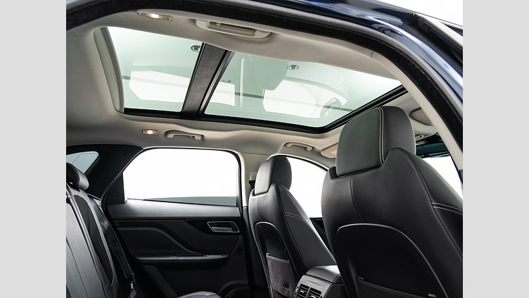 2016 認定中古車 Jaguar F-Pace Loire Blue 3.0L　V6SC Rスポーツ　35ｔ