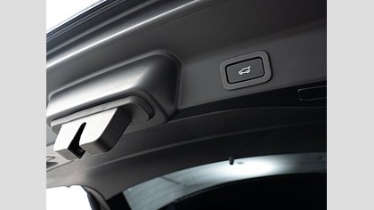 F-Pace 16