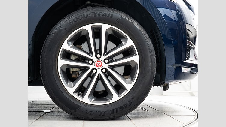 2016 認定中古車 Jaguar F-Pace Loire Blue 3.0L　V6SC Rスポーツ　35ｔ