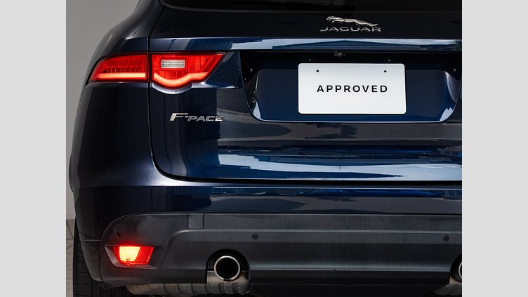 2016 認定中古車 Jaguar F-Pace Loire Blue 3.0L　V6SC Rスポーツ　35ｔ