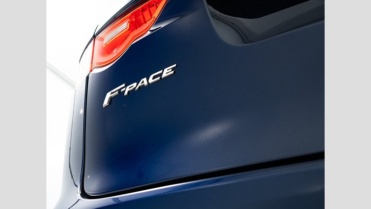 2016 認定中古車 Jaguar F-Pace Loire Blue 3.0L　V6SC Rスポーツ　35ｔ