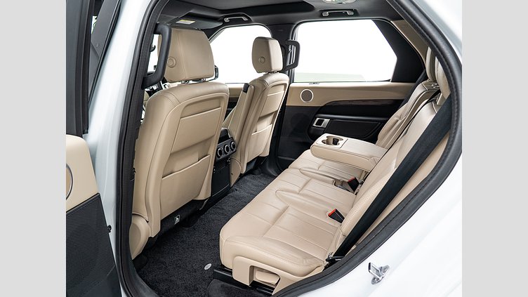 2019 認定中古車 Land Rover Discovery Yulong White 3.0 V6 Dsl Mono Turbo Std Flow HSE　3.0ｄ　7人乗り